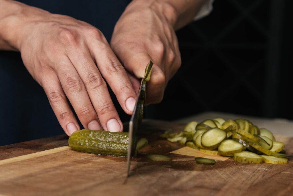 Les Bienfaits du Vinaigre et des Cornichons en Chrononutrition